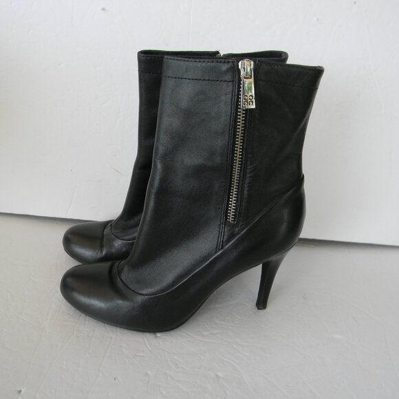 COACH BETHIE SMOOTH BLACK LEATHER ANKLE BOOTS HEELS SZ 6B MOTO GLAM - Picture 1 of 9